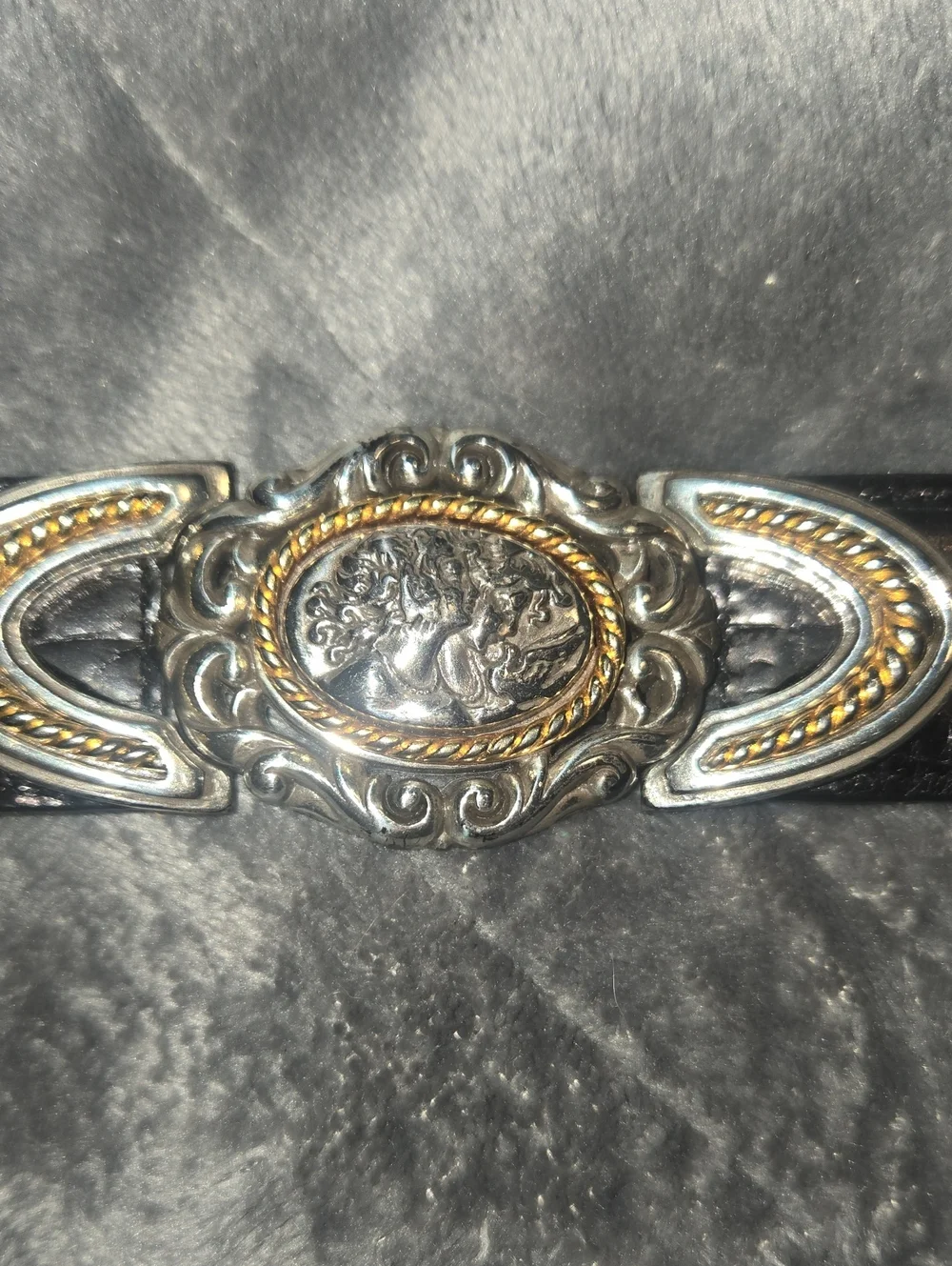 Brighton-Museum Collection Black Cameo Motif Leather Belt-Size Small 45103